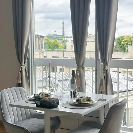 Brand-New Studio With Eiffel Tower View Paris Exterior foto